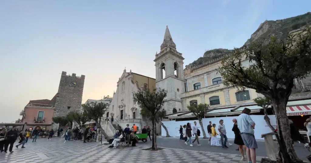image Taormina slow travel sicily